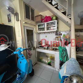 Whole house for rent, motorbike alley, newly painted house _0