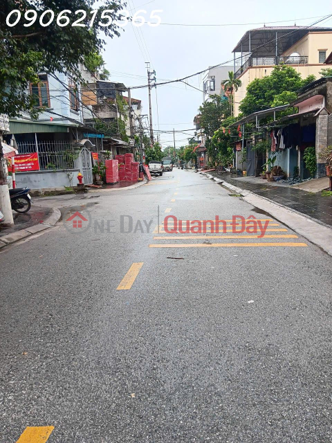 Warehouse for rent in Thuy Linh - Hoang Mai, 140m² with mezzanine, 6m wide road, accessible by car. Only 12 million VND\/month. Contact us. _0