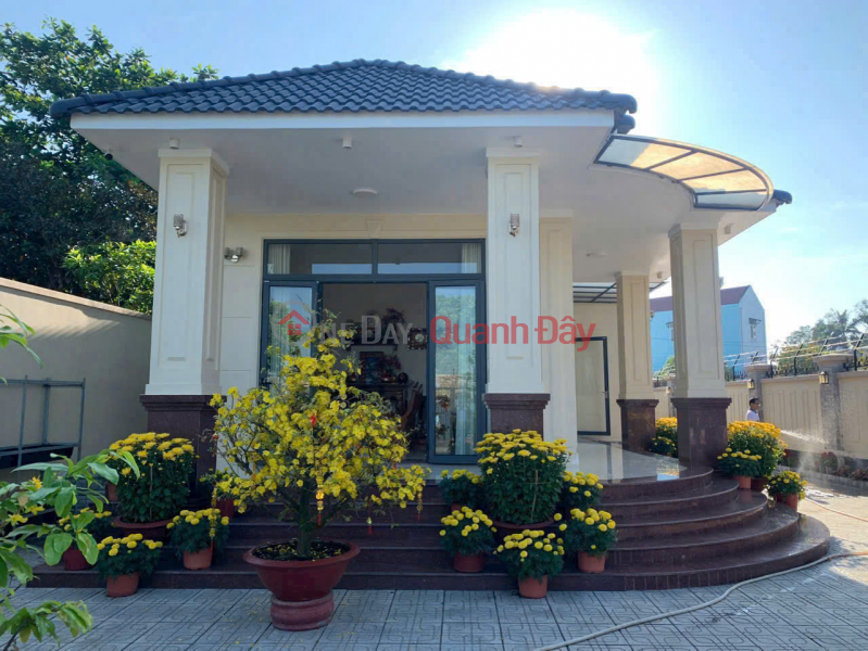 Super beautiful riverside villa for sale, Hiep Hoa Ward near the Committee, good price Sales Listings