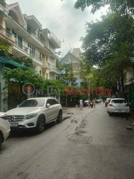 đ 23.95 Billion, HOUSE FOR SALE ON MAC THAI TO STREET, DIVIDED LOT, CAR ACCESS, GOOD FOR BUSINESS, 2 OPEN, 65M2, PRICE 23 BILLION