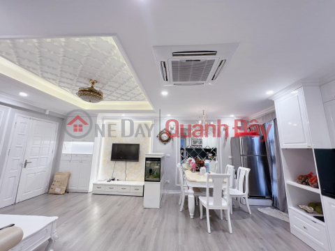 Beautiful shimmering apartment 137 Nguyen Ngoc Vu, 80m2, super VIP furniture, 3.15 billion VND _0