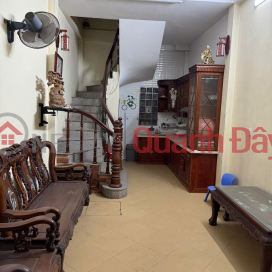 House for rent in Bui Xuong Trach car alley, 35m2x5 floors, 3 bedrooms, fully furnished, 11 million\/month for family _0