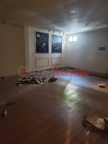 đ 60 Million/ month 3-FLOOR EMPTY PLACE FOR RENT IN TRAN BACH DANG-NEAR THE SEA