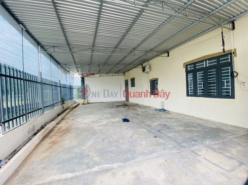 Property Search Vietnam | OneDay | Residential Rental Listings | Super spacious house for rent in Vinh Thai 300 m2 with a large yard that can be used as a warehouse