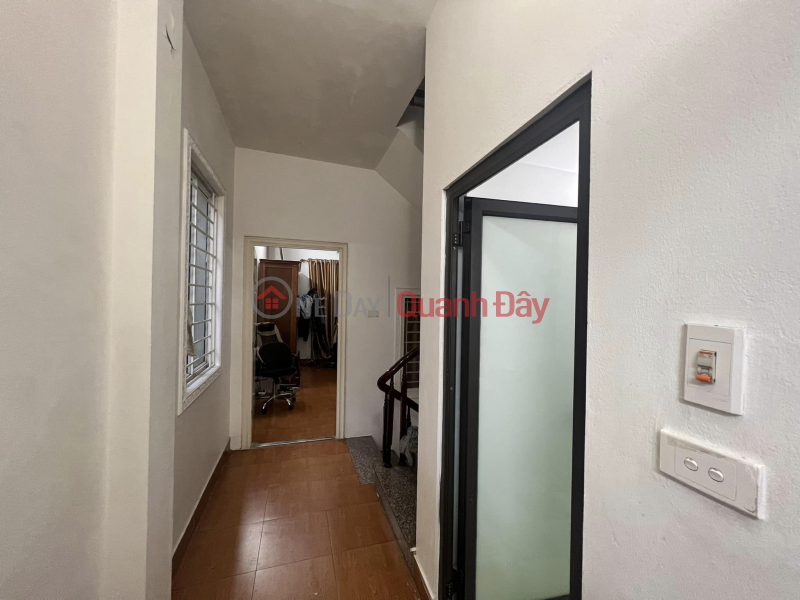 Co Linh Thach Ban house for sale, built 200m to AEOL, corner lot, 45m, 4 floors, 4m frontage, price 3.9 billion Vietnam | Sales ₫ 3.9 Billion