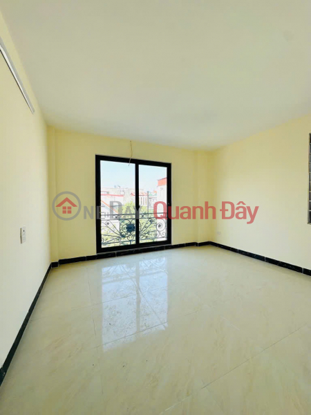 đ 6.5 Billion, House for sale in Linh Nam, new house, alley, car parking, entrance to the house, 32m, 5 floors