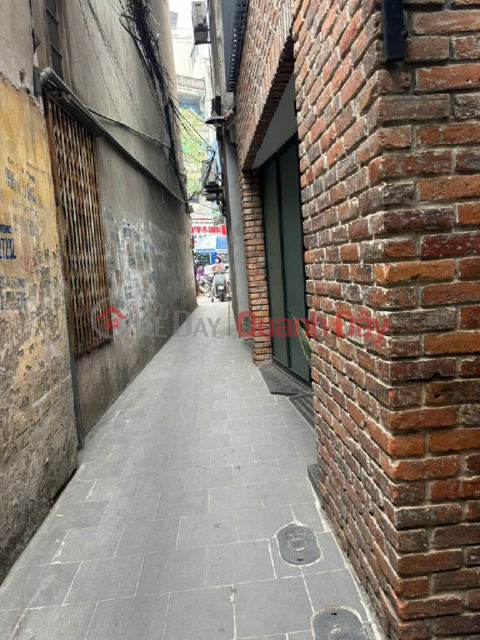 Land for sale on Le Thanh Nghi street, 42m wide, 30m from Hai Ba Trung street. _0