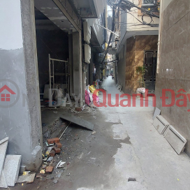 TOWNHOUSE FOR SALE IN KIM MA THUONG. AREA: 35m2 - 6 FLOORS - FRONTAGE: 5m2. CORNER LOT WITH ELEVATOR, PRICE: 9.5 BILLION VND _0