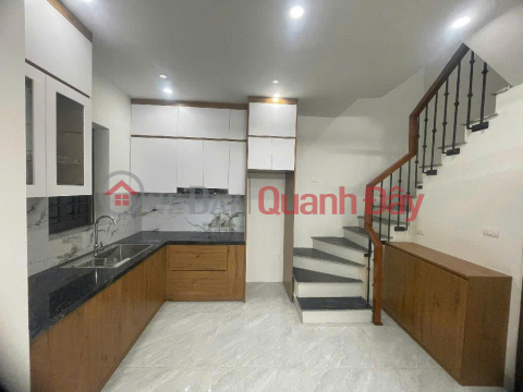 Bán nhà mới 3 tầng, 30m², 3 ngủ full nội thất , Nguyễn Chính, Tân Mai, 3.9 tỷ _0