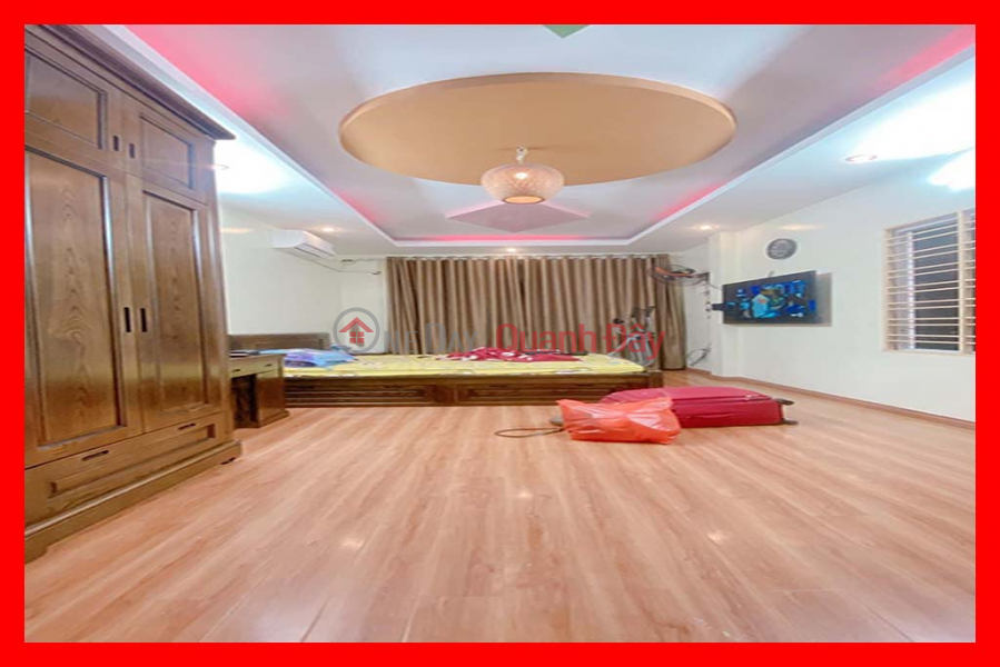 đ 3 Billion, 4-storey house with 3.5m frontage near Ton Duc Thang street, full of utilities