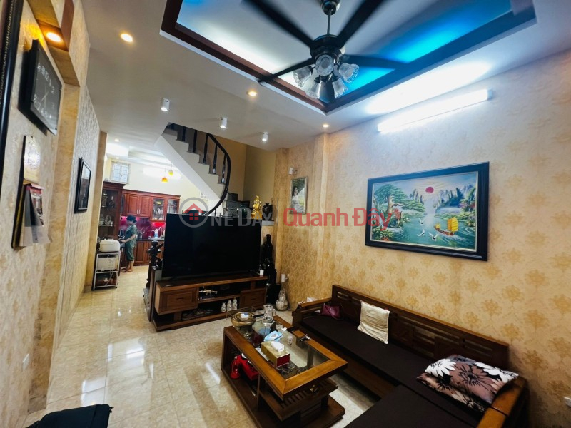 Khuong Dinh private house for sale 42m 5 floors 4m front 5 bedrooms nice house in the right 4 billion phone call 817606560 Sales Listings