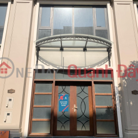 Urgent sale of a house on West Bay Street, number 0, the widest road leading to Masterise Ocean Park 3 apartment complex. _0