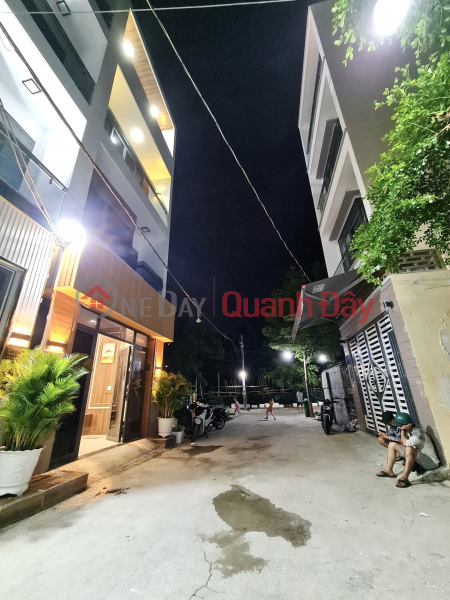 Nhà phố đường Huỳnh Tấn Phát, 4.45x11.5m, 4 tầng, giá 5.5 tỷ Niêm yết bán
