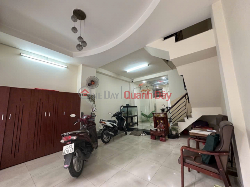 House for sale in 6m alley on Hoang Van Thu Street, Phu Nhuan, area 4.5 x 11m, 5 floors, 5 bedrooms, price 14 billion. | Vietnam | Sales | đ 14 Billion