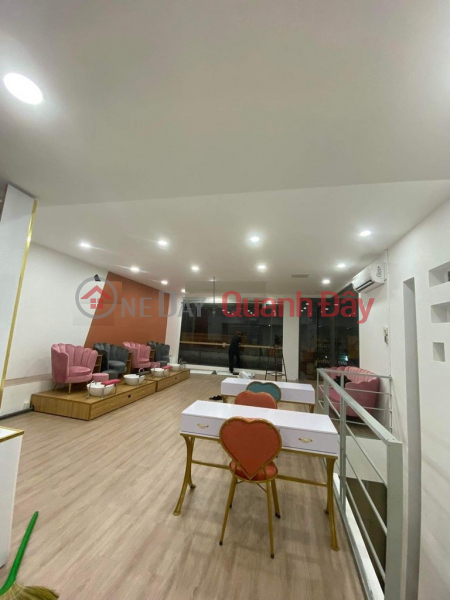 Corner house at 2 Nguyen Kiem business area, 6x11m, 3 floors empty throughout, Vietnam, Rental | đ 30 Million/ month