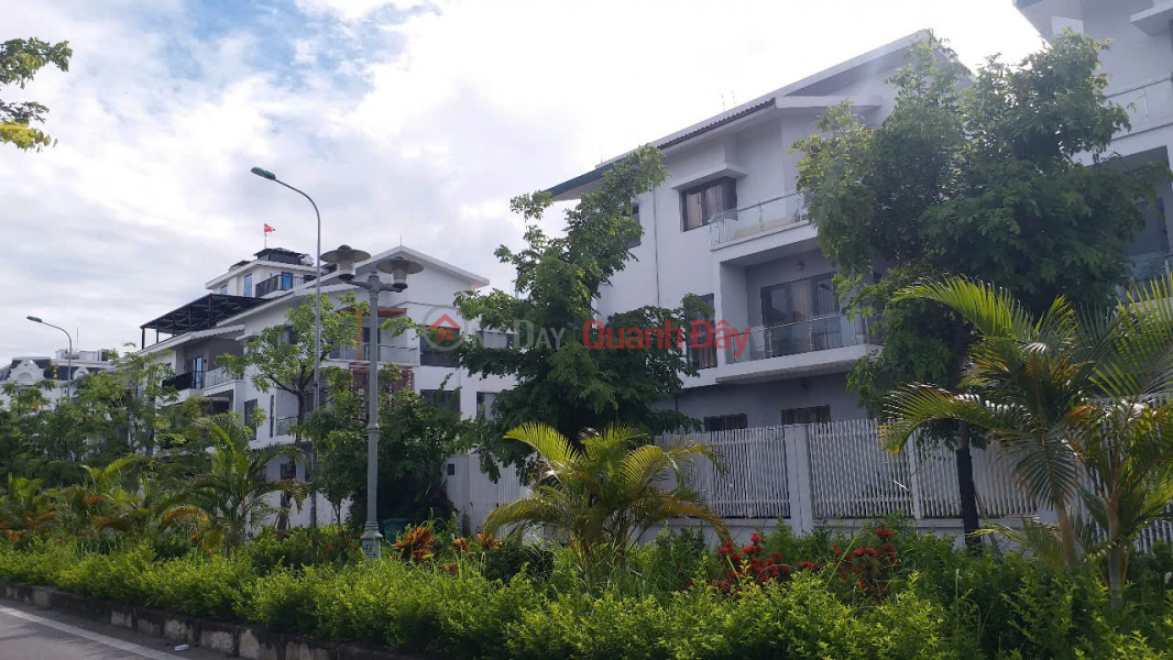 Bán biệt thự đơn lập Xuân Phương, 200m2, 4 tầng, sổ đỏ chính chủ, vị trí đẹp Niêm yết bán