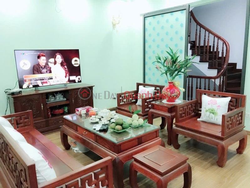 Private house for sale on Hoang Hoa Tham street, Ba Dinh district, 55m2, 2 floors, alley near the street, slightly over 6 billion, contact 0817606560 Sales Listings