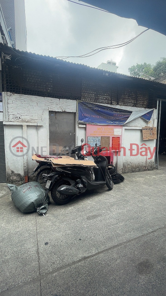 House for sale in car alley near Nguyen Chi Thanh street, District 10, 110m2, only 17 billion negotiable, Vietnam | Sales | đ 17 Billion