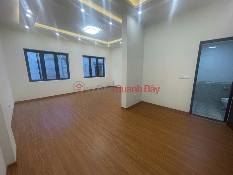 đ 10.5 Billion, Thuy Khue house for sale, near Chu Van An primary, secondary and high school, 60m2, 6 floors elevator, price TT