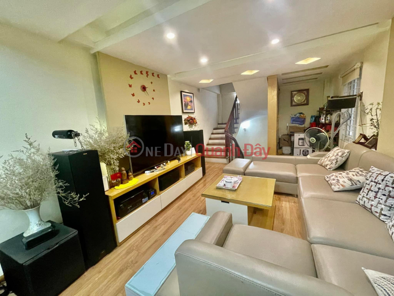 FOR SALE DONG DA HOUSE, BEAUTIFUL 6-FLOOR HOUSE, 3 open sides, 20m away from car, RED BOOK, CHEAP PRICE 5.8BILLION Sales Listings