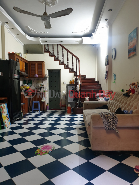 URGENT SALE HOUSE OF KHUONG TRUNG Town, 29M2, MT 3.8M, SOME STEPS TO THE CAR, QUICK 3 BILLION, 0382328365. Sales Listings