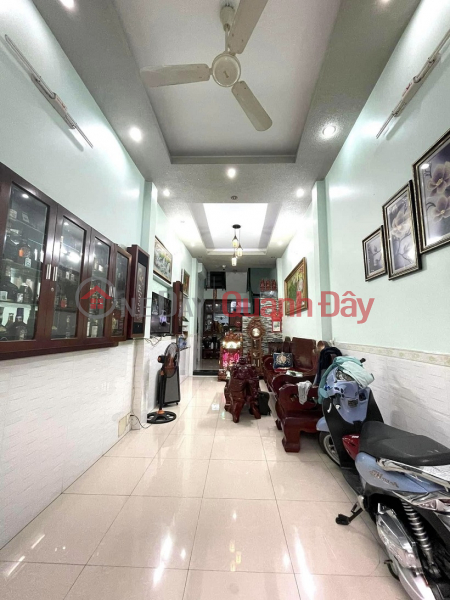 Property Search Vietnam | OneDay | Nhà ở Niêm yết bán Bán nhà Nguyễn Hồng Đào, P14, Tân Bình.DT 60m2 x 5 tầng (3 x 20)
Gía 6,5 Tỷ TL