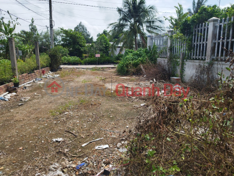 Land for sale, 308m² with Red Book title deed, located on Pham Hong Thai Street, Sa Dec City, Dong Thap Province. Price approximately 2 billion VND. _0
