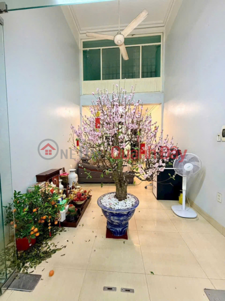 Property Search Vietnam | OneDay | Nhà ở Niêm yết bán, Nhà mặt đường Miếu Hai Xã - 42m 2.5 tầng - vị trí đẹp - gần Hồ Sen