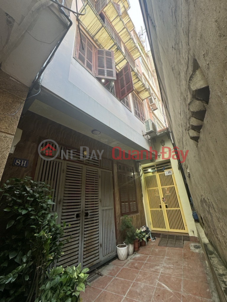 BEAUTIFUL HOUSE FOR TET - AIRY AND SMOOTH ALLEY - 6 FLOORS WITH FULL FUNCTION - ELEVATOR WAITING AREA. Sales Listings