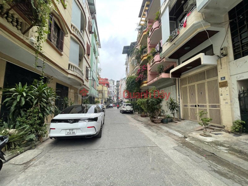 LE TRONG TAN LOT 57m, THROUGH ALLEY, BUSINESS, CARS CANNOT BE ACCESSED, PRICE 12.X BILLION Sales Listings