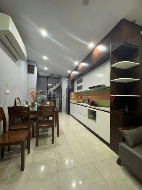 PHÙNG CHÍ KIÊN 30M x5 TẦNG 8,8 TỶ-PHÂN LÔ,Ô TÔ TRÁNH NHÀ DÂN XÂY,2 THOÁNG,FULL NỘI THẤT _0