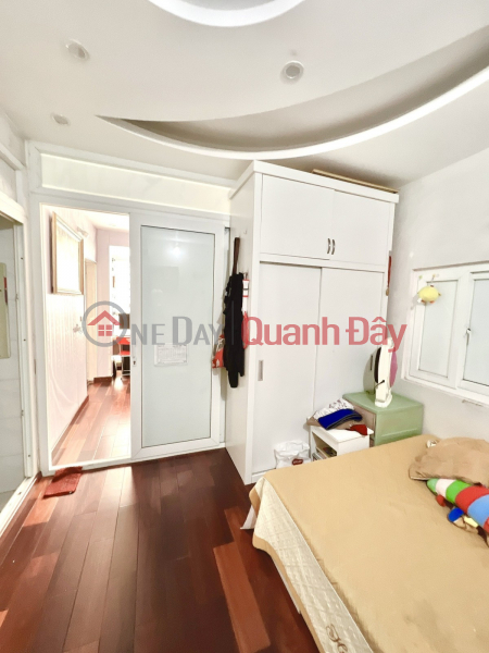 Urgent sale of Duong Lang house, corner lot, Full furniture 42m 4Tg MT 5m only 3.7 billion. Sales Listings