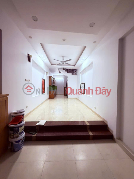 Quick sale of house on Ton That Tung, 45m, 5 floors, open alley - Suitable for living or business, cash flow 11.5 billion Sales Listings