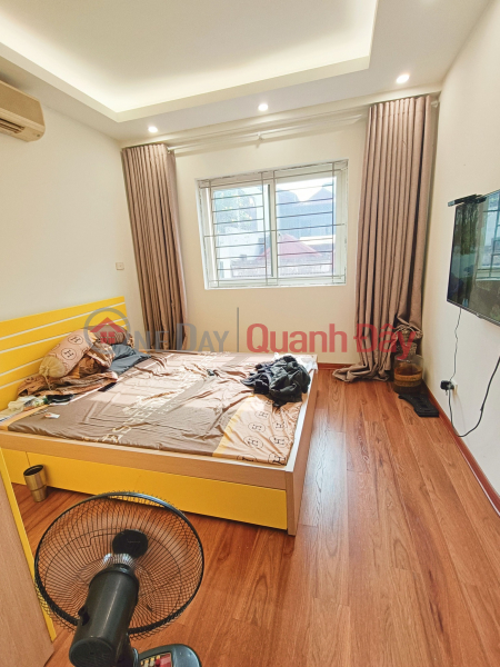 đ 4.3 Billion Ba Dinh apartment, 2 bedrooms, 2 bathrooms, just over 4 billion