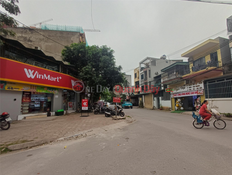 HOUSE FOR SALE NEAR VINHOMES – 200 MILLION VND CASH FLOW, GARAGE – WIDE FRONTAGE – SLIGHTLY OVER 9 BILLION VND Sales Listings