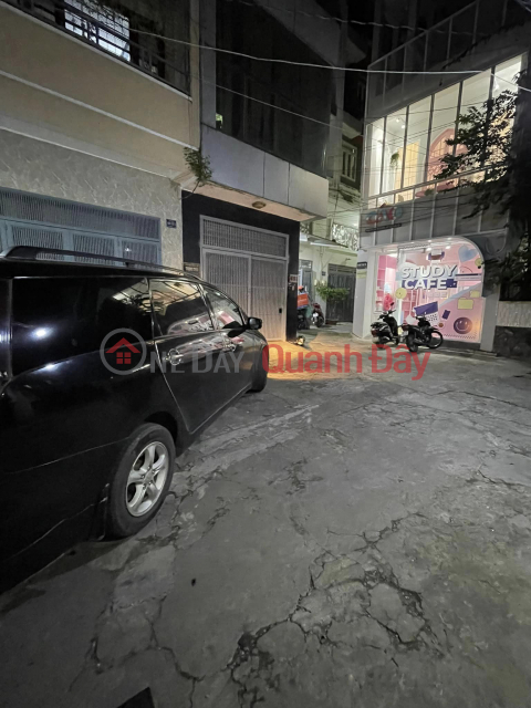 A SINGLE APARTMENT - A Dumped Car Alley in a House on Ho Bieu Chanh Street. _0