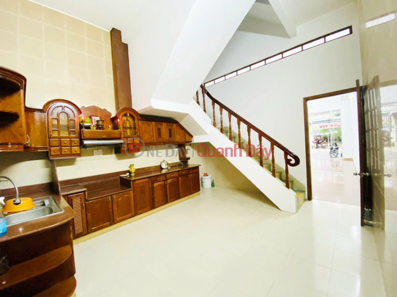 đ 18 Million/ month, 3-storey house for rent in Hoang Dieu, 2 pm