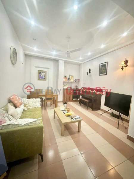 Nguyen Chi Thanh Subdivision, 68m2 x 5 floors, 4.5m frontage, elevator waiting area, 17 billion Sales Listings