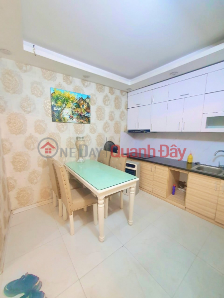 đ 3.7 Billion, FOR SALE Ton Duc Thang Townhouse, Hang Bot Ward, Dong Da District, Area: 40M2, PRICE: 3.7 BILLION, 3 FLOORS, 4 BEDROOM.