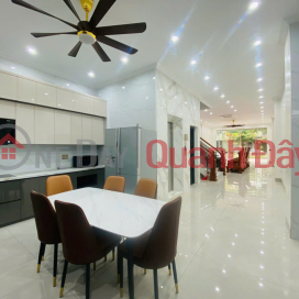 HOUSE FOR RENT AT 6 VO CUONG STREET WITH ELEVATOR AND 6 BEDROOMS _0