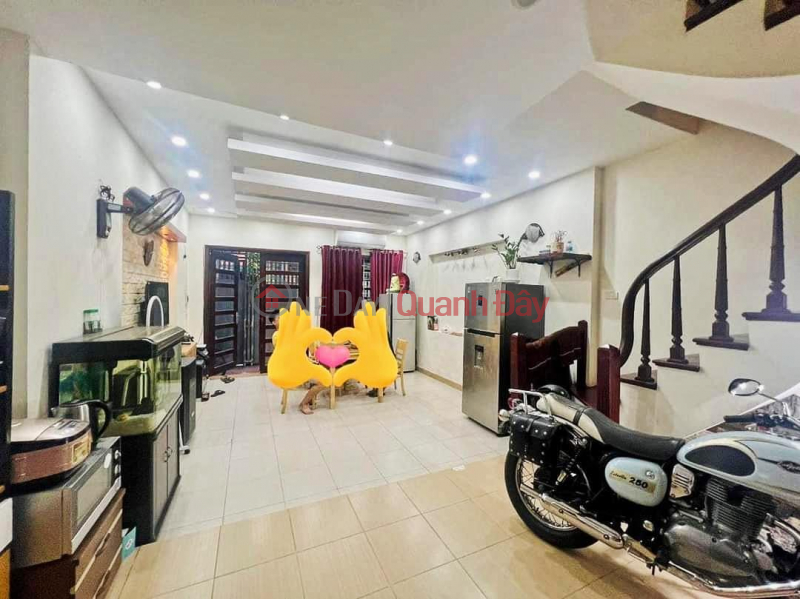 SUPER HOT ! XUAN LA HOUSE, 46M2, BUSINESS, LANE FACE, CARS AVOID 10M, MT 4.5M, ONLY 5 BILLION Sales Listings