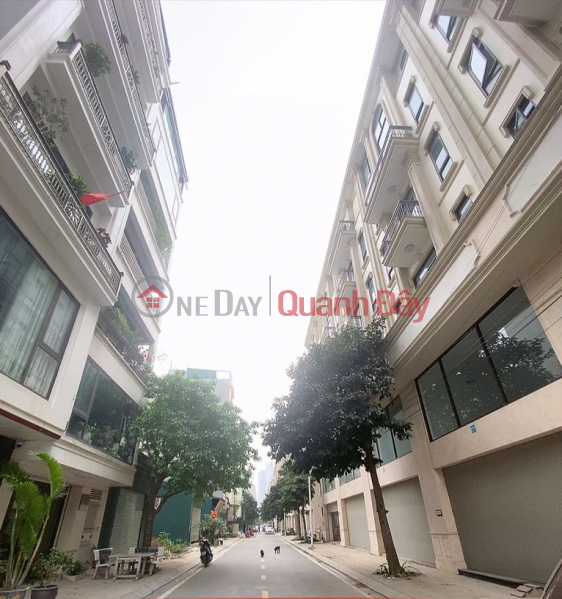 RARE LAND VAN PHUC Area: 50M Price: 15ty- HIMLAM VIEW - AVOID CARS - WIDE SIDEWALKS. Sales Listings