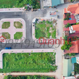 Updated land use rights auction in Hong Ha commune, Dan Phuong district on the morning of December 23, 2023. _0