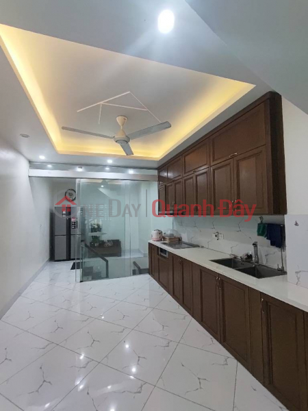 Nhỉnh 15 tỷ Bán nhà BỒ ĐỀ Kinh doanh tấp nập. 47m x 5T ở luôn. Cực gần cầu. Việt Nam, Bán đ 15,8 tỷ