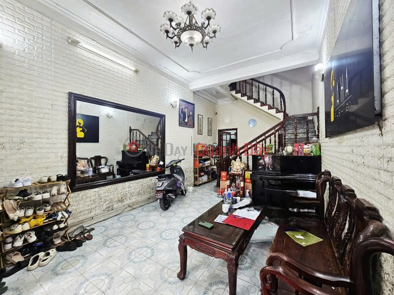 HOUSE FOR SALE ON NGUYEN KHANG STREET, FOR BUSINESS, ALLEY CAN ACCESS 7-SEAT CARS, PRICE 18 BILLION Sales Listings