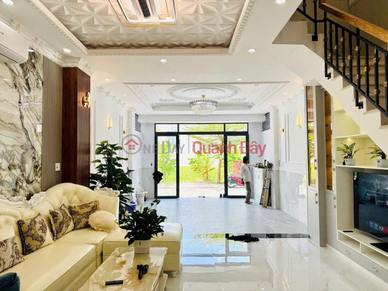 Property Search Vietnam | OneDay | Residential Sales Listings | STUNNINGLY BEAUTIFUL 4-STORY HOUSE, LOCATED ON DAO TONG NGUYEN STREET, WITH CAR PARKING AT THE DOOR, LUXURIOUS INTERIOR.