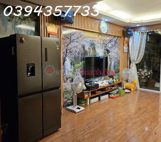 House for sale on Mac Thai Tong, nice interior, 5-seat Peugeot car parked at the door, 47m², 10 billion Sales Listings