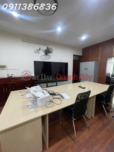 Corner apartment in Building 18T1, Trung Hoa Nhan Chinh, 102m², 2 bedrooms, 2 bathrooms, slightly over 9 billion VND _0