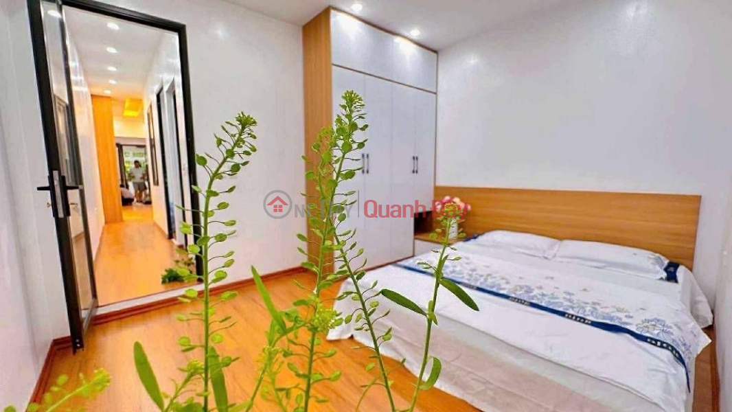 Selling 2nd floor apartment on Tran Quoc Hoan street, area 90m2, 3 bedrooms, 2 bathrooms, corner lot, price 5.25 billion, Vietnam Sales đ 5.25 Billion
