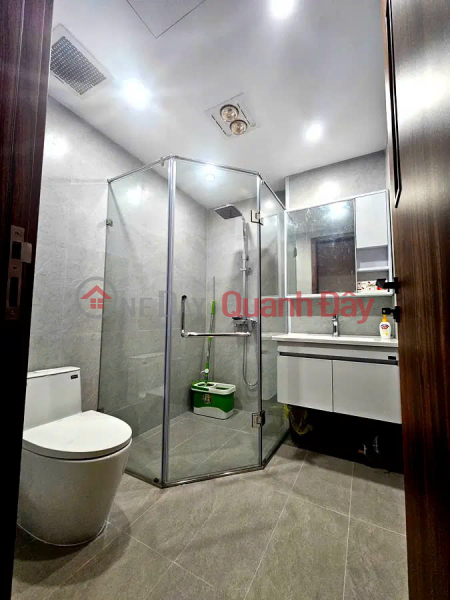 NHÀ MỚI- Ô TÔ NGỦ TRONG NHÀ PHỐ NGUYỄN VĂN CỪ- LONG BIÊN 45M2X 6 TẦNG, MT4M,10.8 TỶ. | Việt Nam | Bán, đ 10,8 tỷ